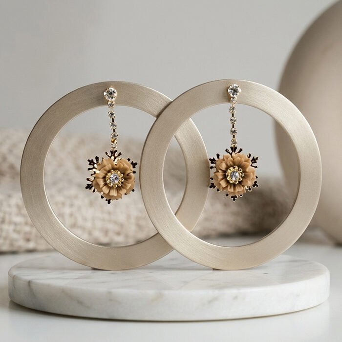 Biscuit-Dahlia-Linear-Crystal-Drops-3
