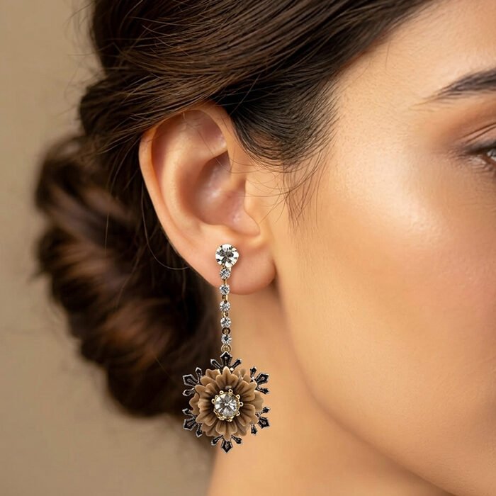 Biscuit-Dahlia-Linear-Crystal-Drops-5