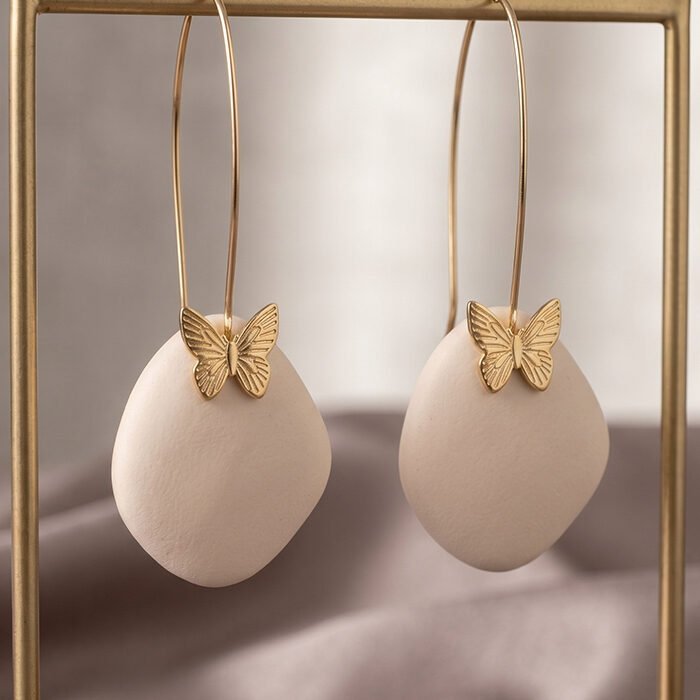 Biscuit-Mariposa-Wire-Drops-2