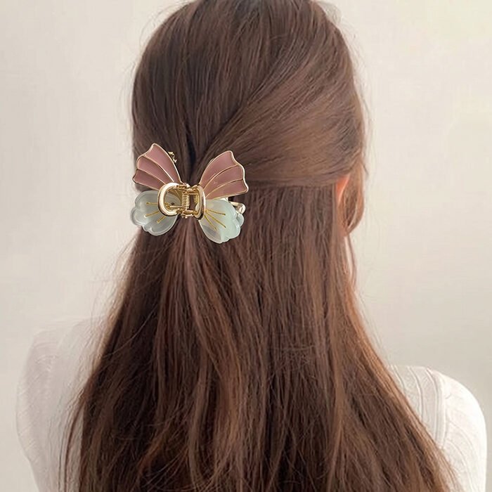 Blush-&-Mint-Layered-Petal-Mini-Claw-Clip-4