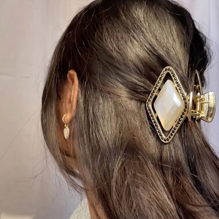 Hematite-Halo-Ivory-Diamond-Mini-Claw-Clip-2