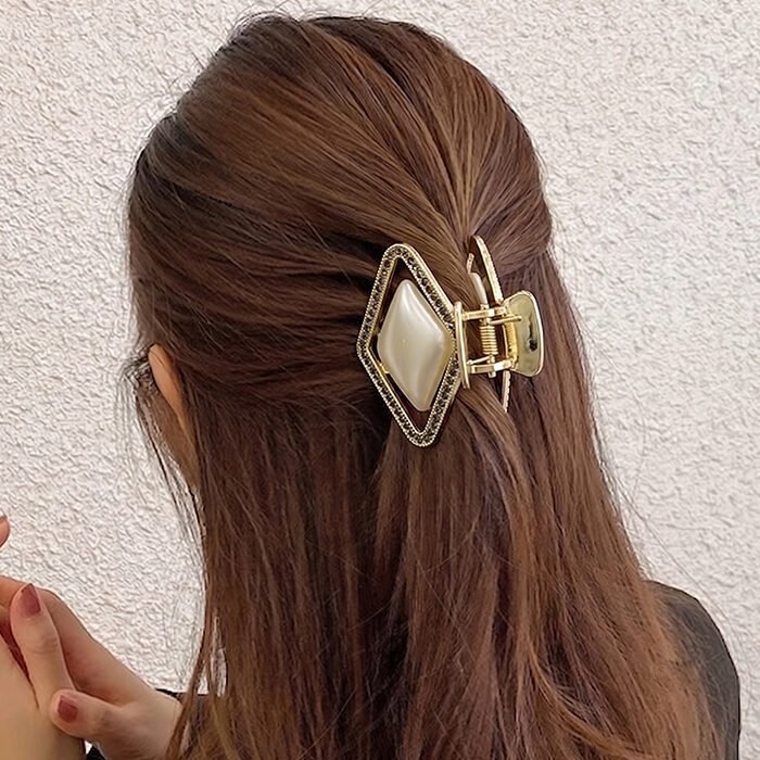 Hematite-Halo-Ivory-Diamond-Mini-Claw-Clip-3