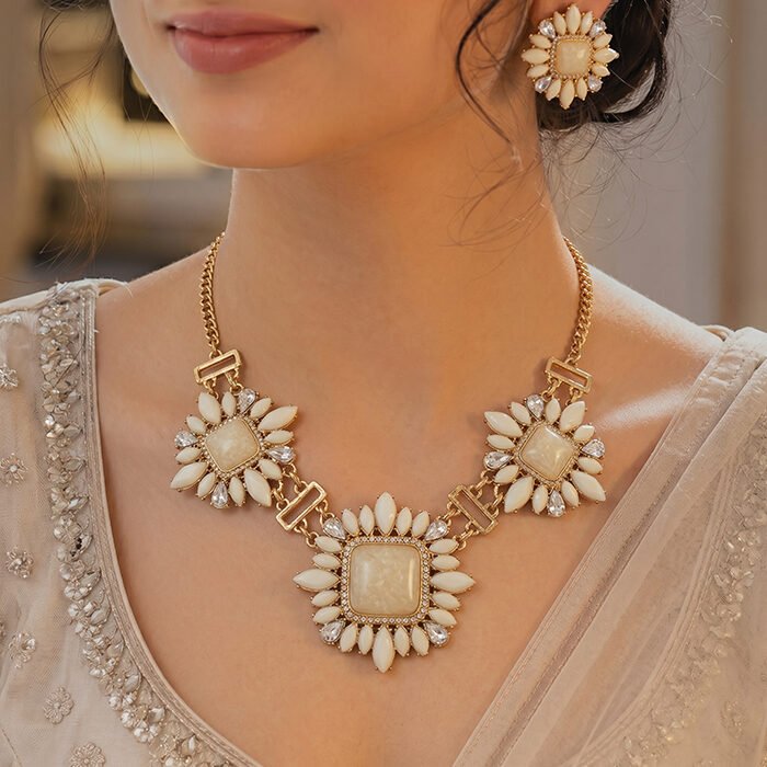 Ivory-Sunburst-Geometric-Medallion-Set-2