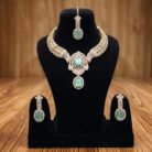 Mint-Chatoyant-Imperial-Medallion-Suite-5