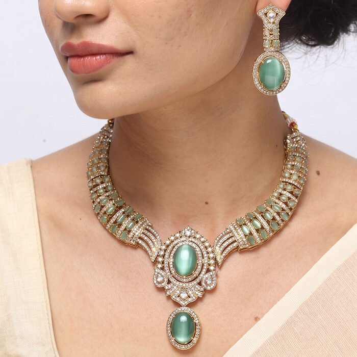 Mint-Chatoyant-Imperial-Medallion-Suite