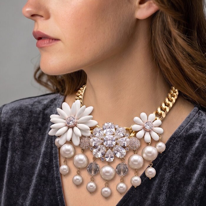 Pearl-Bloosom-White-Necklace-2
