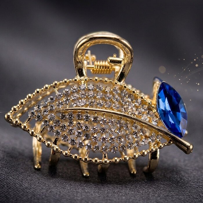 Sapphire-Bud-Pavé-Leaf-Mini-Claw-Clip--586