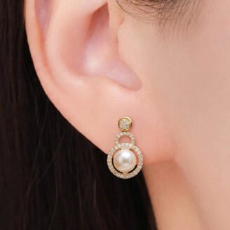 Sunehri Virasat Pearl Aura Set