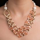 White-Flowery-necklace-1