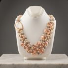 White-Flowery-necklace
