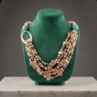 White-Flowery-necklace-4