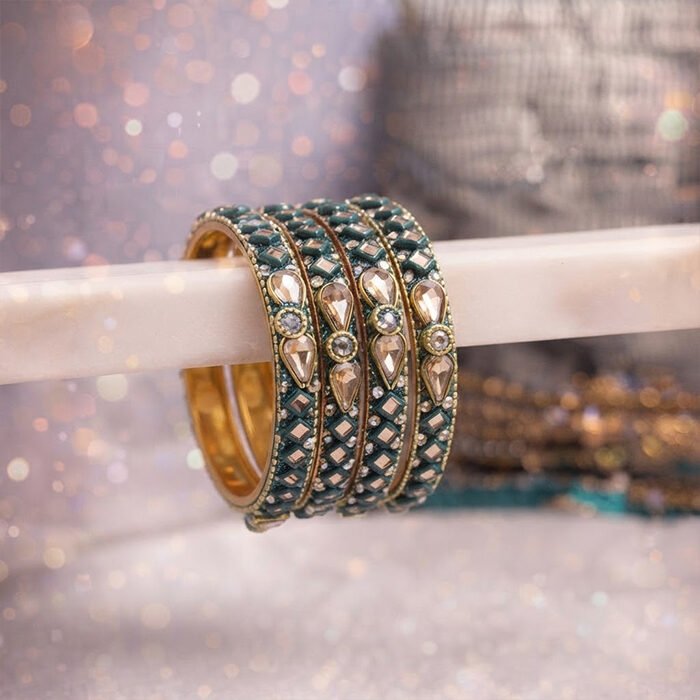 Emerald-Royale-Kundan-Bangle-Set-2