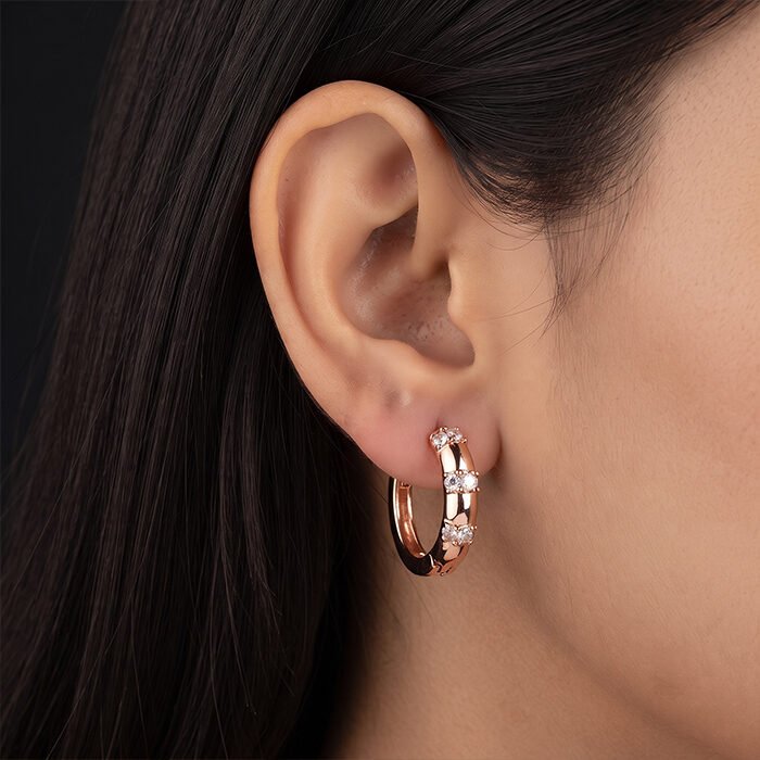 Luna-Luxe-Huggie-Hoops